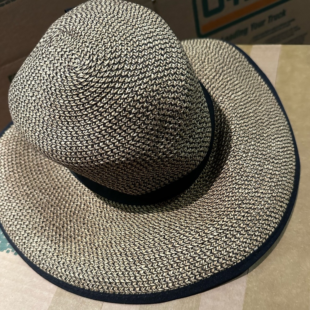 Ladies hat